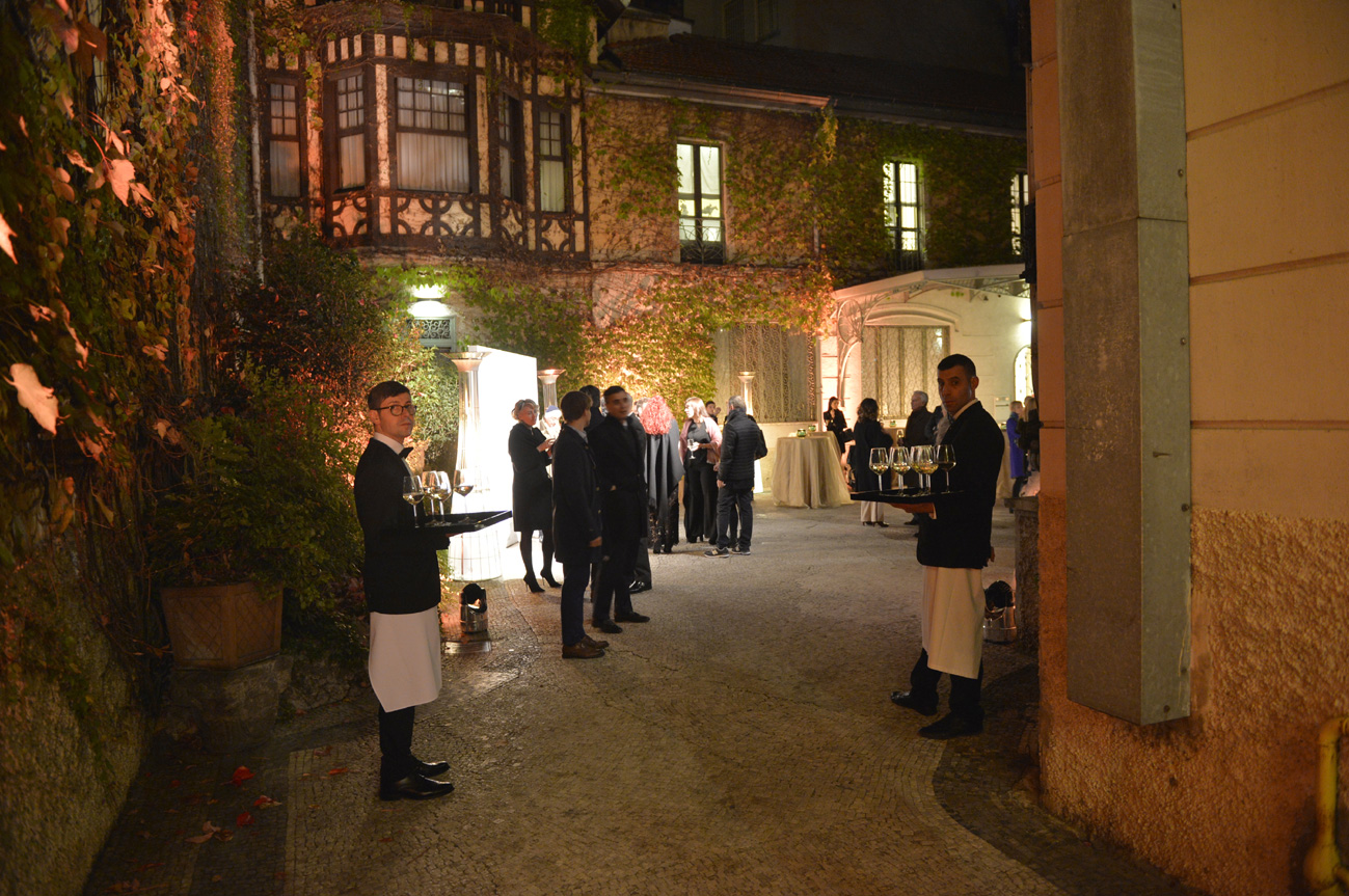 COPIA Evento LVO Rolex Ospiti cortile PAS2711